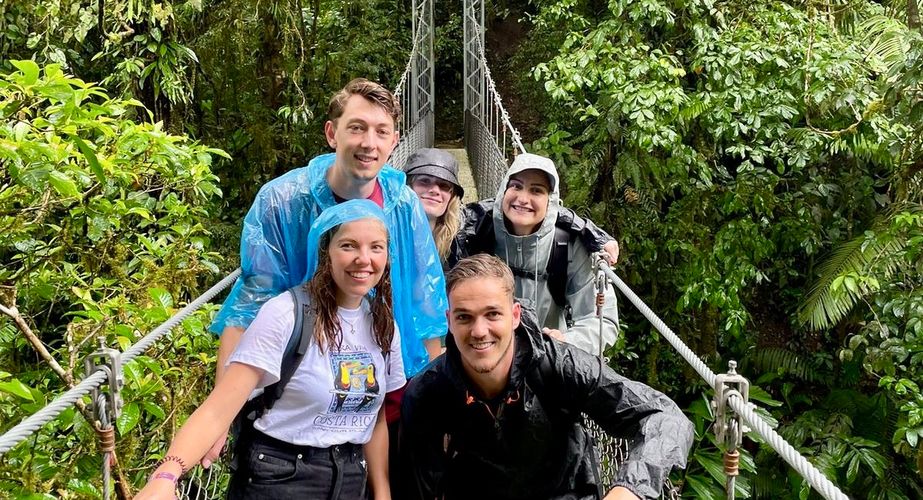 Optioneel naar de hangbruggen